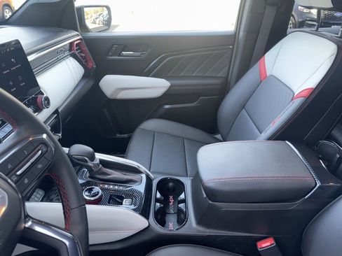 Used 2023 GMC Canyon AT4X image 21