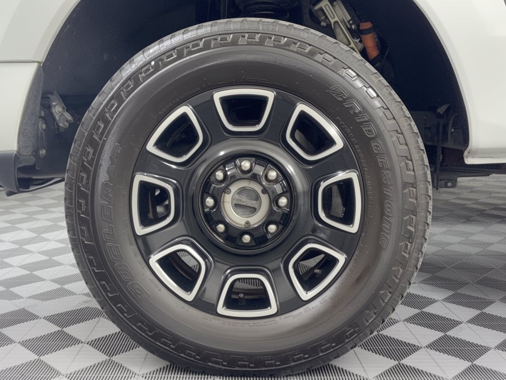 Used 2025 Ford F250 Platinum AWD/4WD image 13