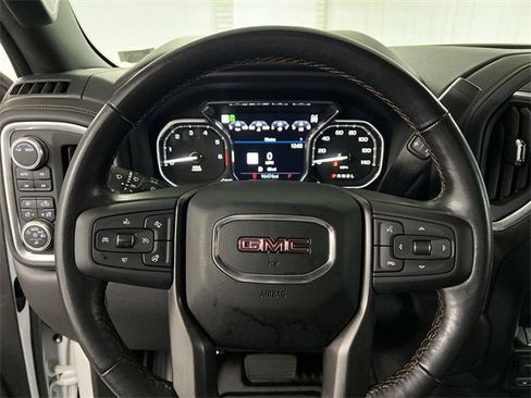 Certified 2022 GMC Sierra 1500 AT4 w/ AT4 Premium Package image 11
