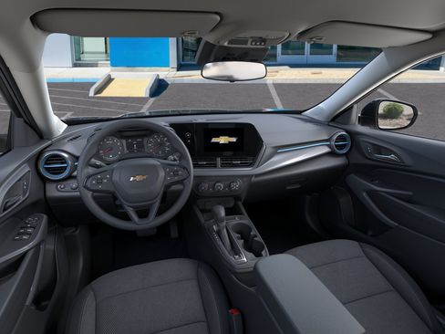 New 2026 Chevrolet Trax LS w/ LS Convenience Package FWD image 15