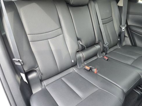 Used 2016 Nissan Rogue SL w/ SL Premium Package image 5