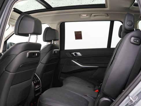 Used 2026 BMW X7 xDrive40i AWD/4WD image 19