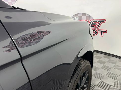 Used 2024 Ford Expedition Max XLT image 34