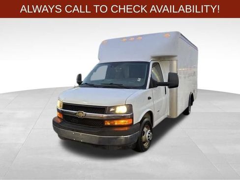 Used 2021 Chevrolet Express 3500 Work Van w/ Power Convenience Package image 3