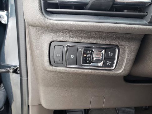 Used 2021 Lincoln Corsair Reserve w/ Elements Package image 35