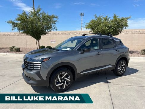 Used 2026 Nissan Kicks SV w/ Charging Package FWD image 1