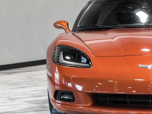 Used 2005 Chevrolet Corvette Coupe w/ Preferred Equipment Group RWD image 34