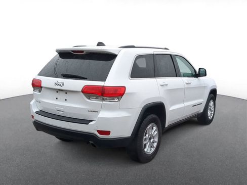 Used 2019 Jeep Grand Cherokee Laredo AWD/4WD image 8