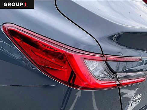 Used 2025 Toyota Camry XLE image 29