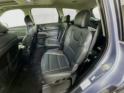 Used 2025 Kia Telluride S image 29