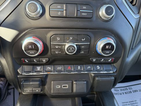 Used 2021 GMC Sierra 2500 AT4 w/ AT4 Preferred Package image 23