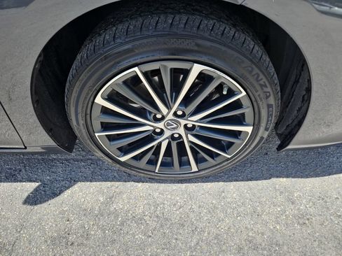 Certified 2025 Lexus ES 350 w/ Premium Package FWD image 4