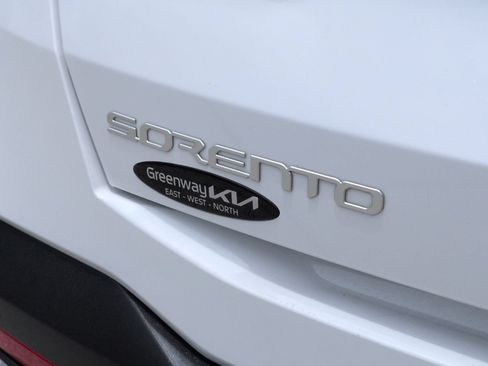 Certified 2026 Kia Sorento S FWD image 16