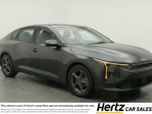 Used 2025 Kia K4 LXS FWD image 1