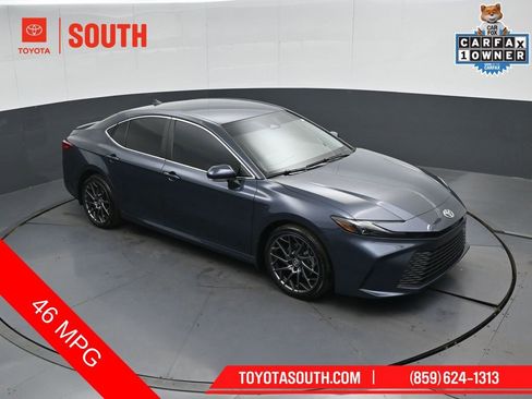 Used 2026 Toyota Camry XLE FWD image 48
