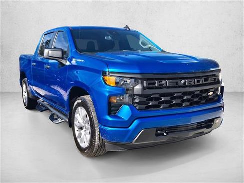 Used 2022 Chevrolet Silverado 1500 Custom image 2