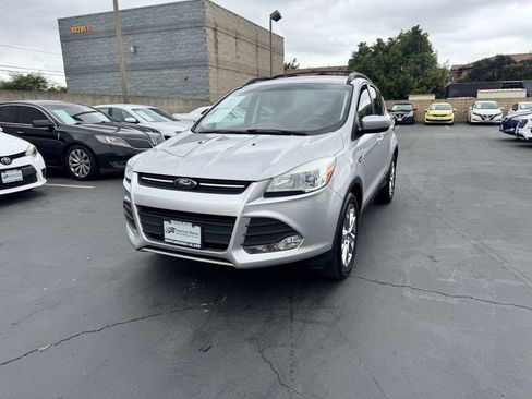 Used 2016 Ford Escape SE w/ SE Leather Comfort Package AWD/4WD image 12