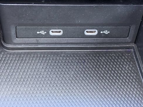 Used 2025 Volkswagen Atlas SE FWD image 7