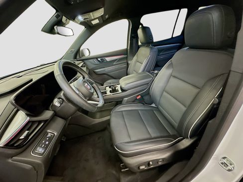 Used 2025 Buick Enclave Preferred image 13