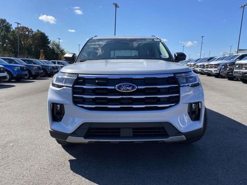 New 2026 Ford Explorer Active image 8