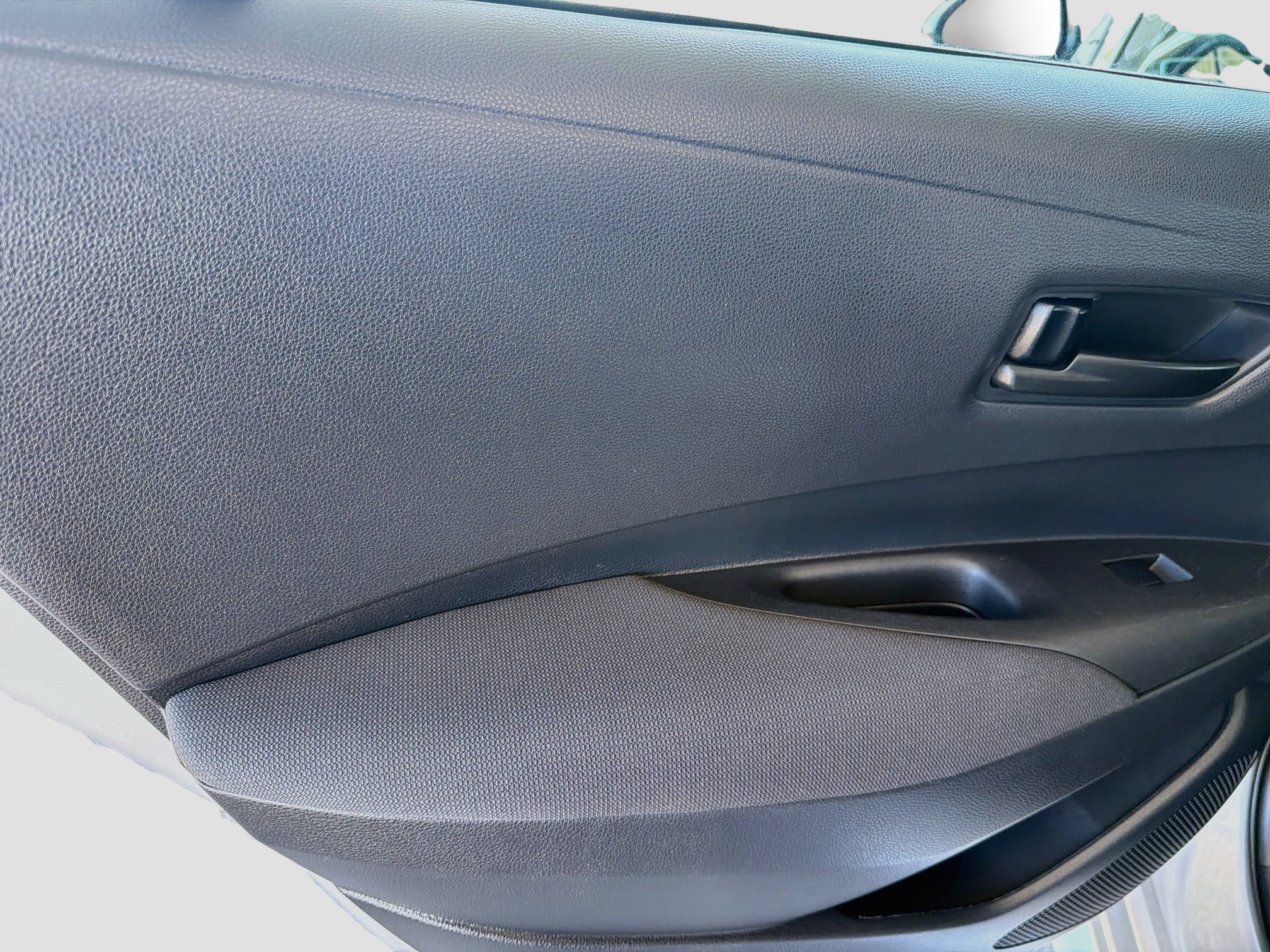 Used 2024 Toyota Corolla LE FWD image 25