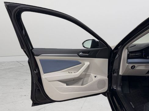 New 2026 Volkswagen Jetta SE FWD image 19