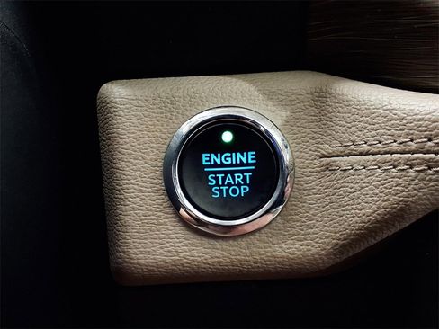 Used 2023 Ford Expedition Limited image 16