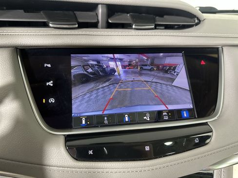 Certified 2021 Cadillac XT5 Premium Luxury AWD/4WD image 18