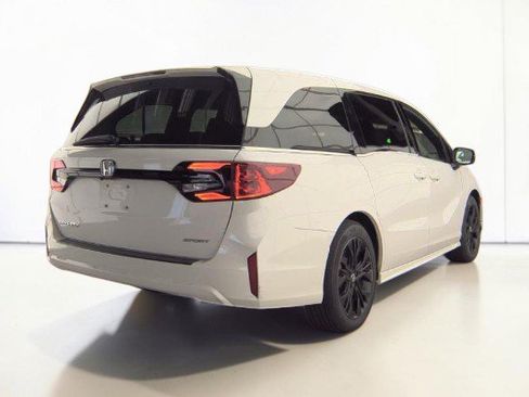 Used 2025 Honda Odyssey Sport-L image 5