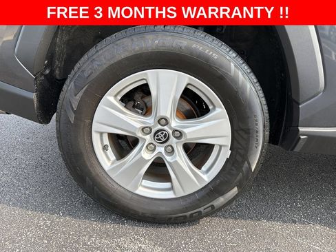 Used 2020 Toyota RAV4 XLE AWD/4WD image 32