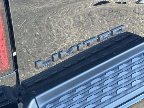 Used 2024 RAM 2500 Limited image 12