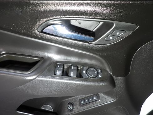 Used 2021 Chevrolet Equinox LT FWD image 8