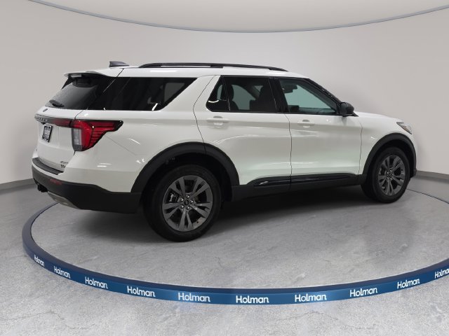 Used 2026 Ford Explorer Active w/ Active Comfort Package AWD/4WD image 6