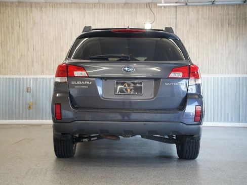 Used 2012 Subaru Outback 2.5i Limited w/ Moonroof Pkg AWD/4WD image 8
