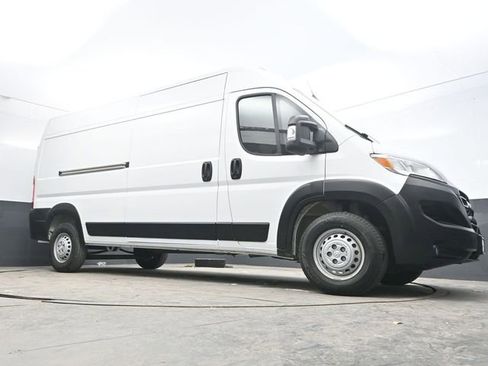Used 2025 RAM ProMaster 2500 w/ Convenience Group image 27