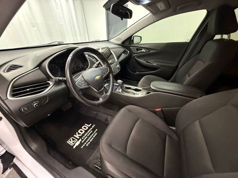 Used 2022 Chevrolet Malibu LT w/ Sport Edition FWD image 11