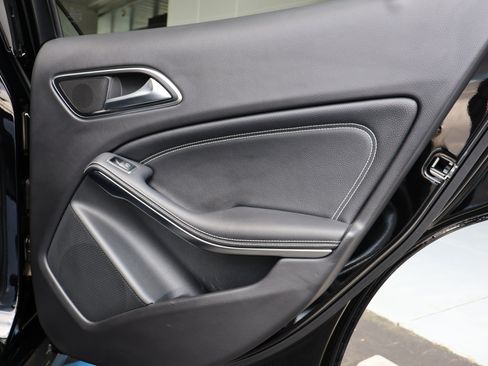 Used 2020 Mercedes-Benz GLA 250 4MATIC image 24