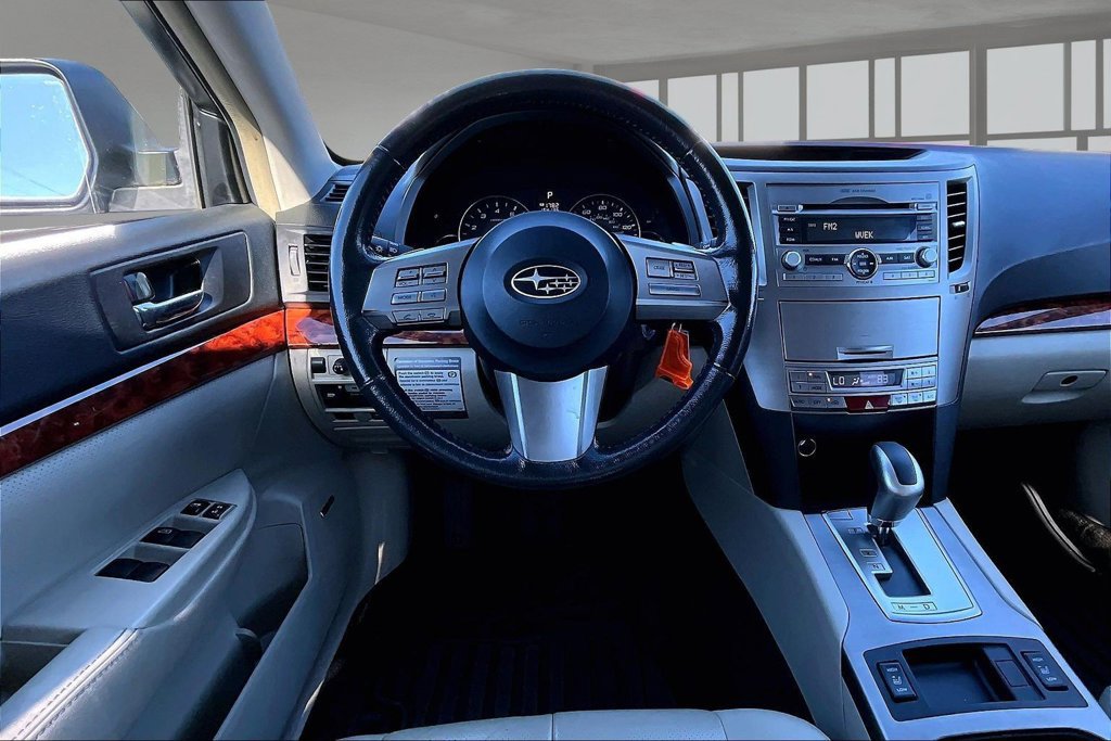 Used 2011 Subaru Outback 2.5i Limited AWD/4WD image 5