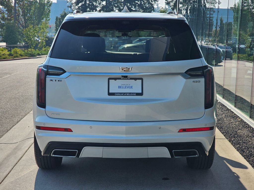 Certified 2023 Cadillac XT6 Sport w/ Platinum Package AWD/4WD image 4