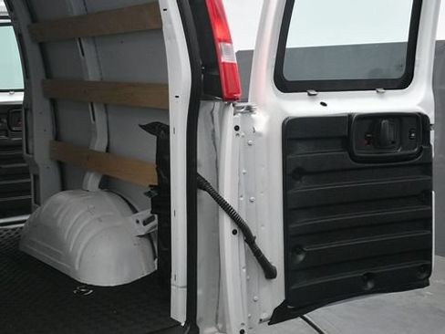 Used 2025 GMC Savana 2500 w/ Driver Convenience Package RWD image 21