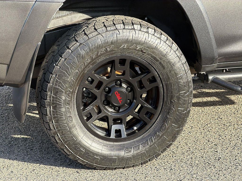 Used 2019 Toyota 4Runner SR5 Premium w/ Wilderness Package AWD/4WD image 32