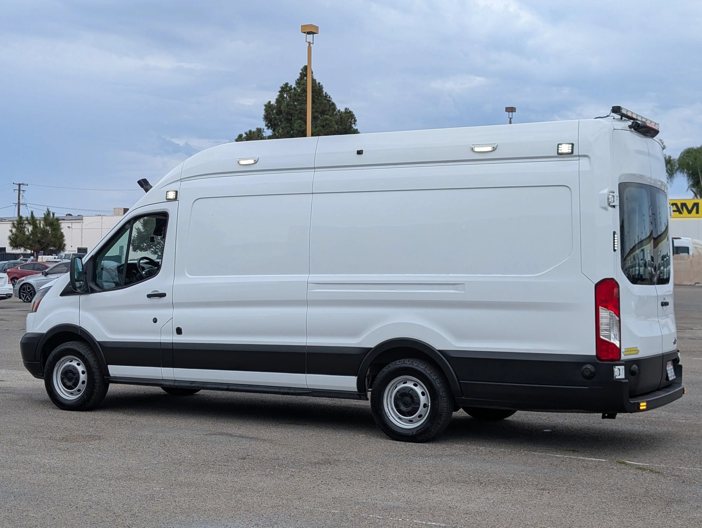 Used 2019 Ford Transit 250 148 High Roof Extended RWD image 7