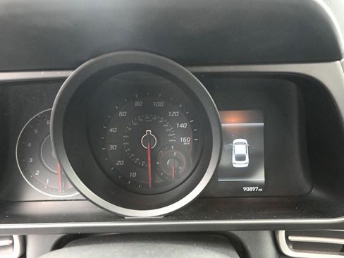 Used 2023 Hyundai Elantra SEL w/ Preferred Accessory Package FWD image 33