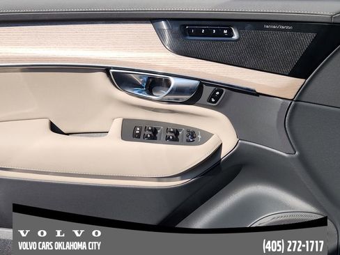 Used 2026 Volvo XC90 B6 Ultra w/ Protection Package Premier AWD/4WD image 22
