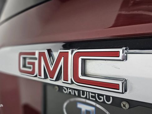 Used 2016 GMC Yukon XL Denali w/ Open Road Package RWD image 20