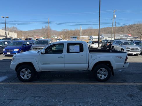 Used 2013 Toyota Tacoma 4x4 Double Cab image 5
