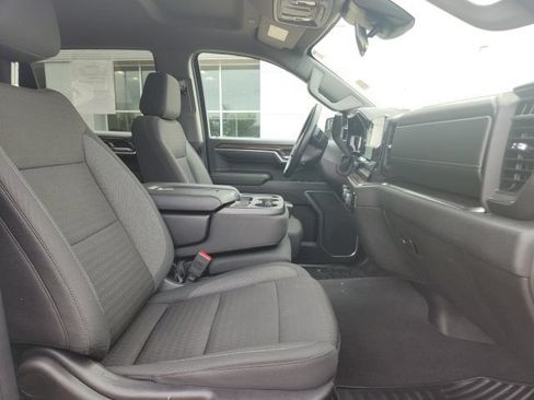 Used 2025 Chevrolet Silverado 1500 LT RWD image 15