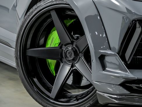 Used 2024 Lamborghini Urus Performante AWD/4WD image 4