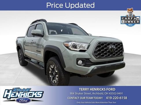 Used 2022 Toyota Tacoma TRD Off-Road w/ Black Out Package (TMS) AWD/4WD image 1
