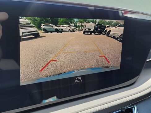 New 2025 Buick Envista Avenir image 32